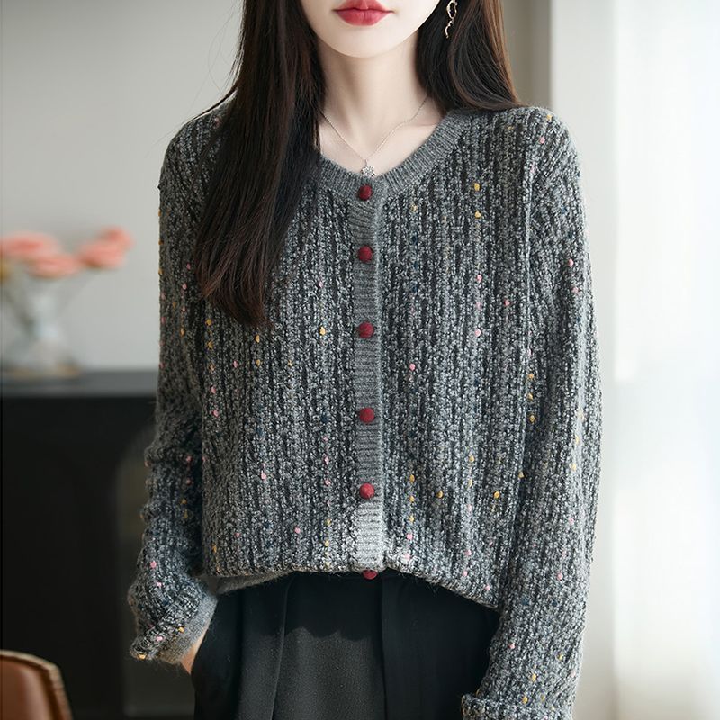 柔軟圓領長袖針織開襟衫