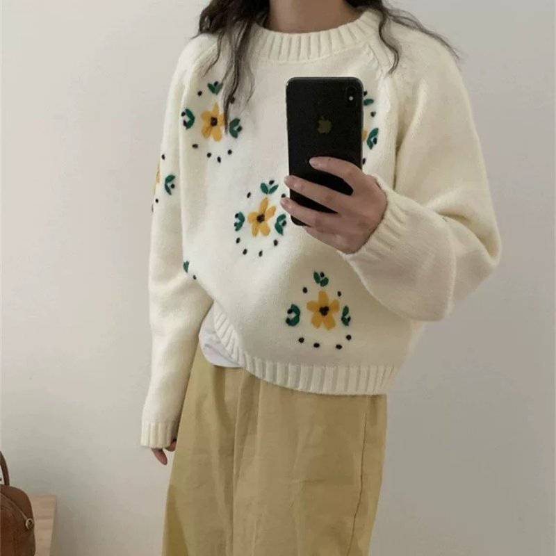 慵懶立體刺繡花朵圓領針織毛衣(3色)