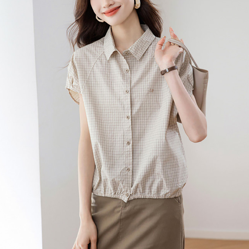 時尚洋氣翻領短袖格紋襯衫