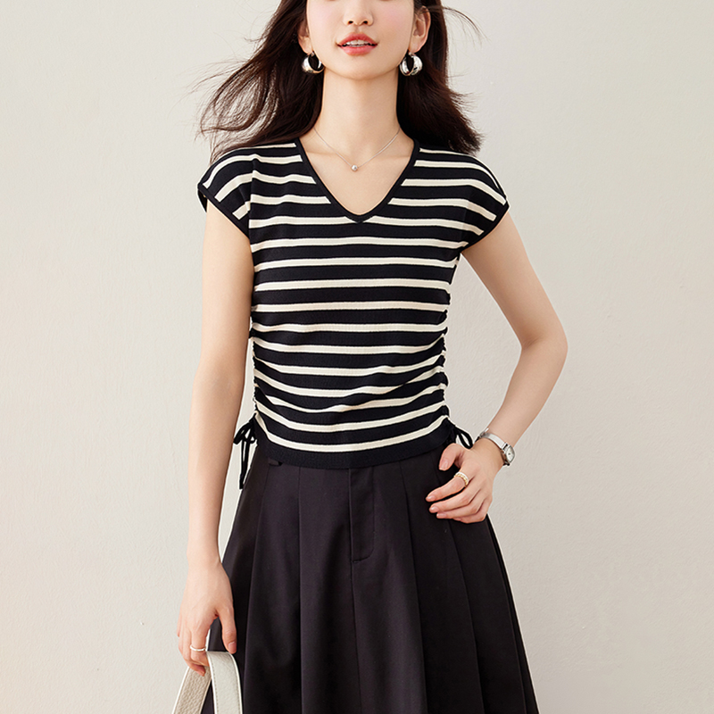 時尚V領飛飛肩兩邊抽繩修身T恤(2色)