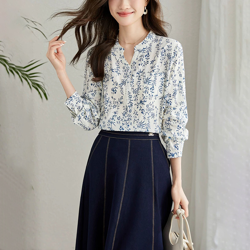 百搭V領印花長袖襯衫
