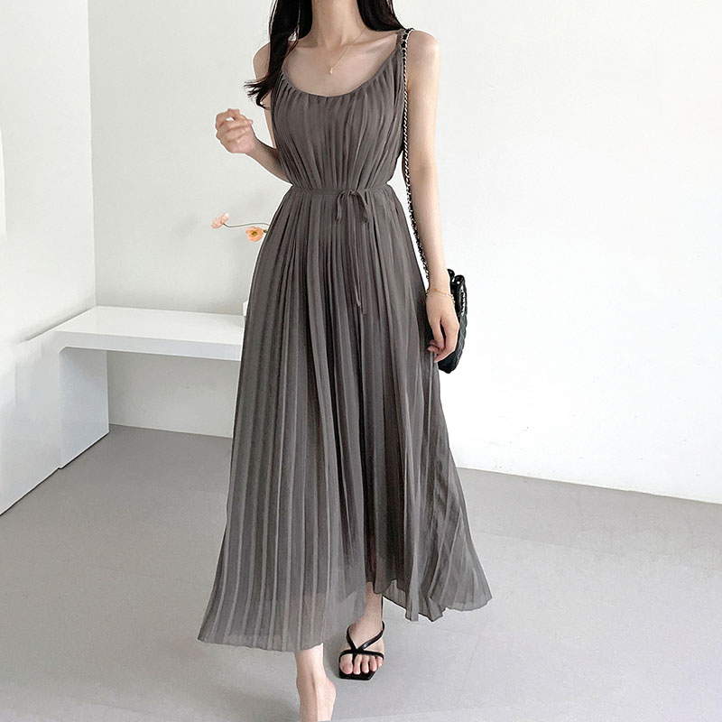 韓系百褶寬鬆繫帶吊帶連身裙(3色)