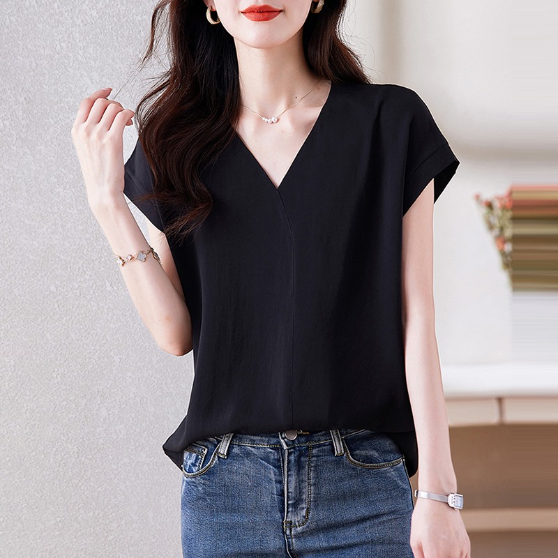 簡約V领通勤T恤小衫(2色)