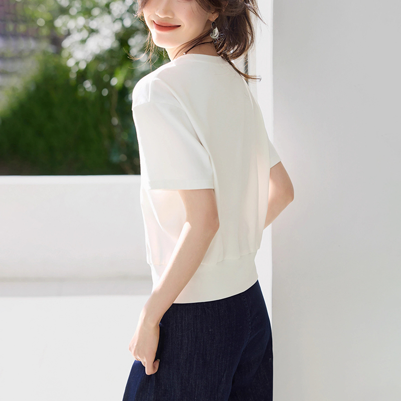 休閒圓領裝飾扣短袖T恤