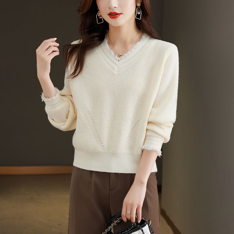 洋氣V領流蘇短款針織毛衣