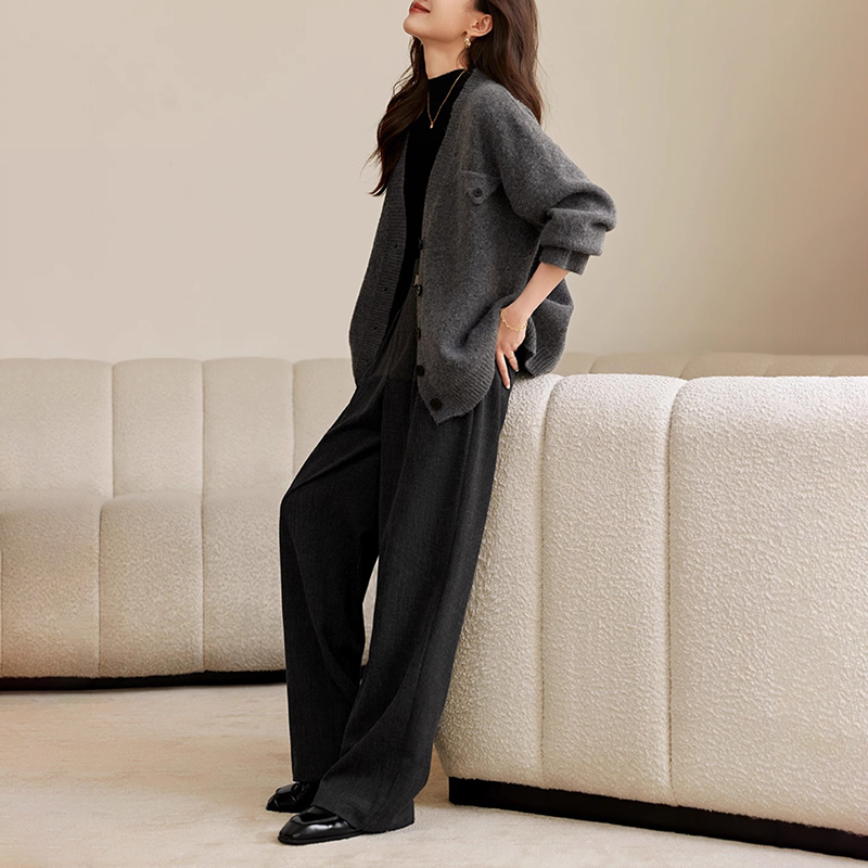 簡約V領設計感針織開襟衫