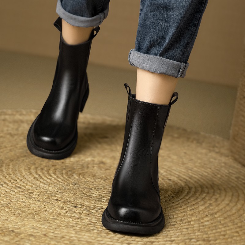 英倫風厚底切爾西煙筒短靴(2色)