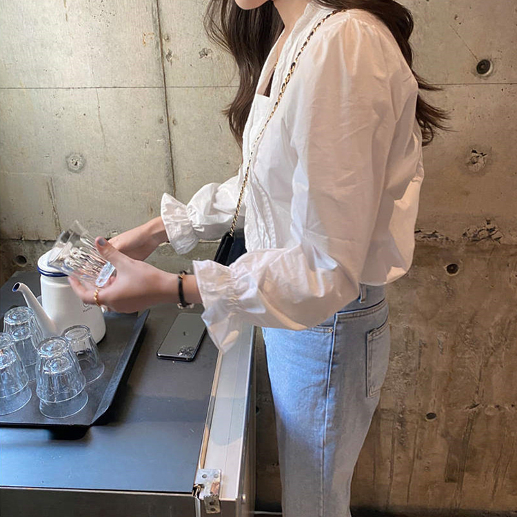 韓式蕾絲拼接純色長袖襯衫