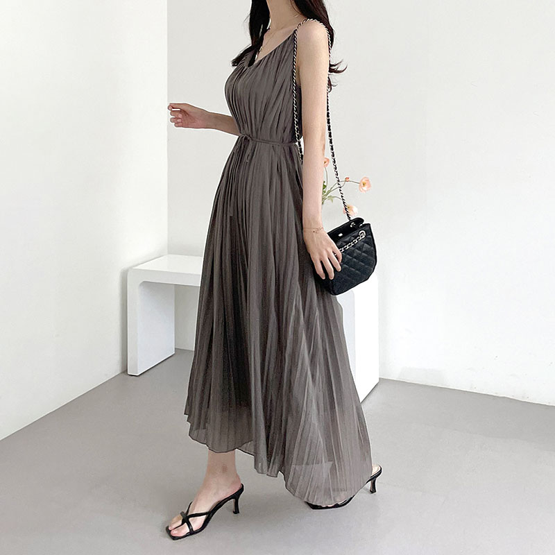 韓系百褶寬鬆繫帶吊帶連身裙(3色)