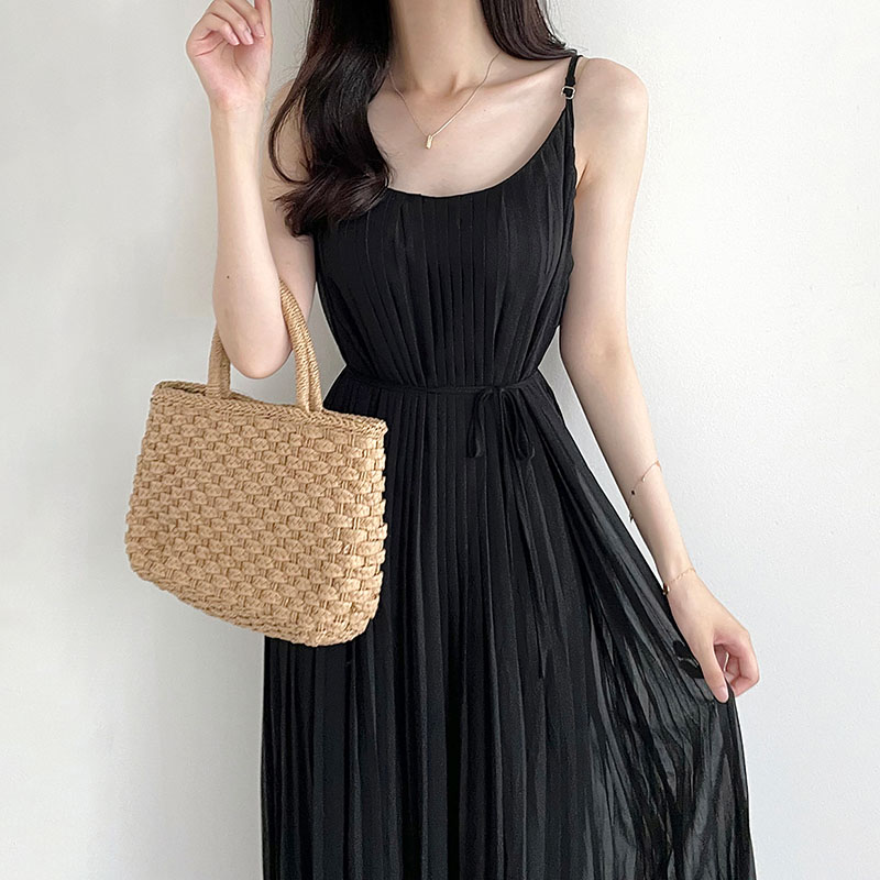 韓系百褶寬鬆繫帶吊帶連身裙(3色)