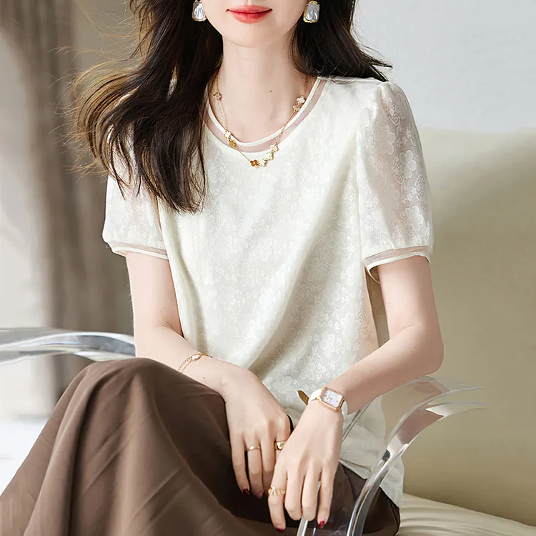 優雅仿蕾絲鏤空針織泡泡袖T恤