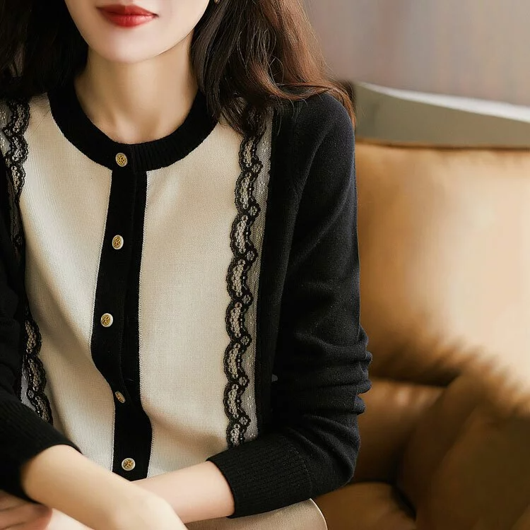 優雅蕾絲拼接金扣點綴圓領針織開襟衫