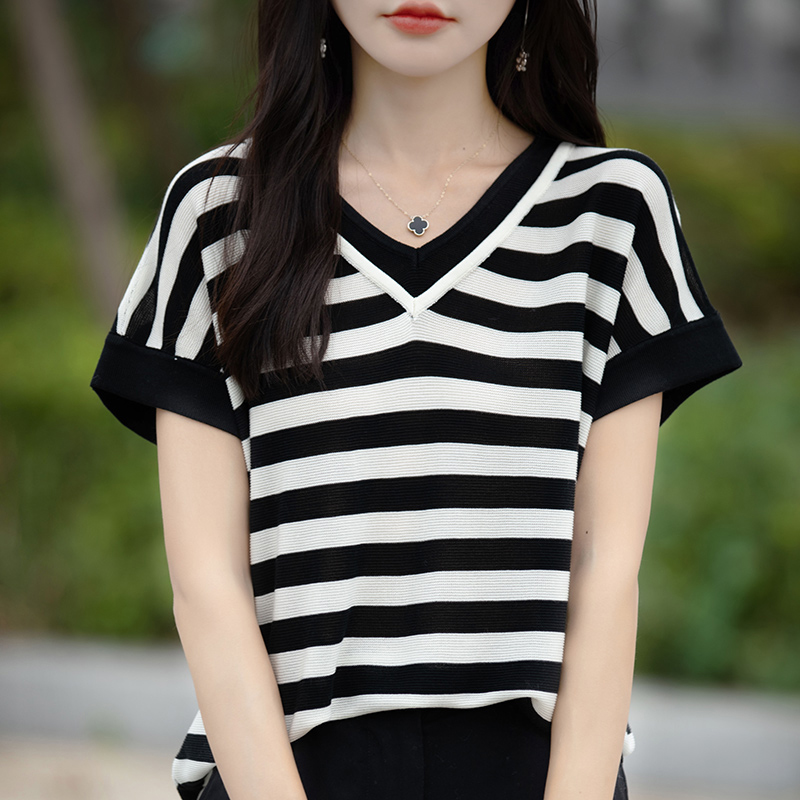 韓系假兩件V領寬鬆休閒拼色T恤(4色)