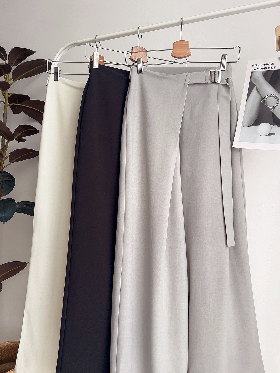 B72510 CHLOE SIDE BUCKLE TROUSERS