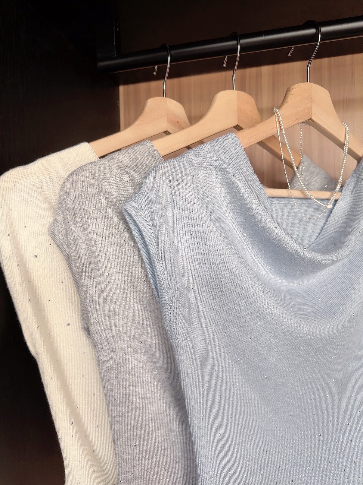 TLT2611  ELIRA RHINESTONE DRAPE COLLAR 