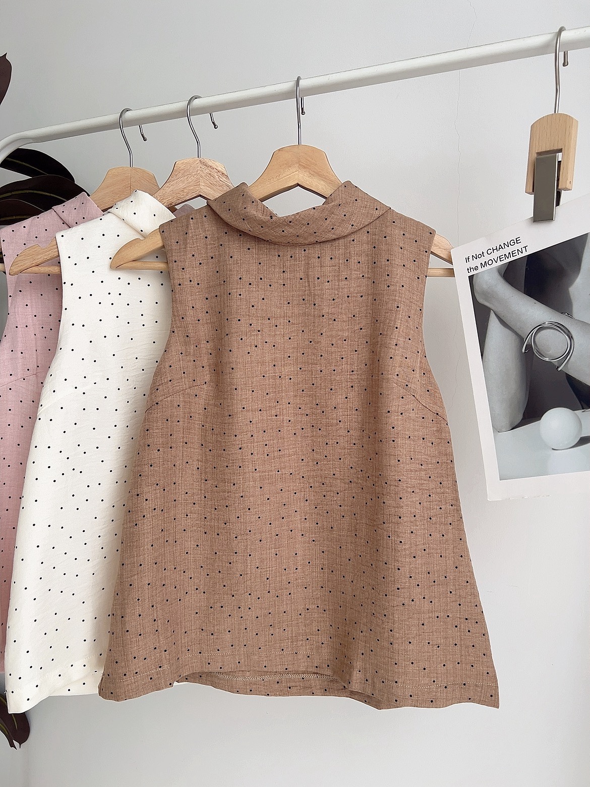 T72498 LINN DOTTED HIGH NECK TOP