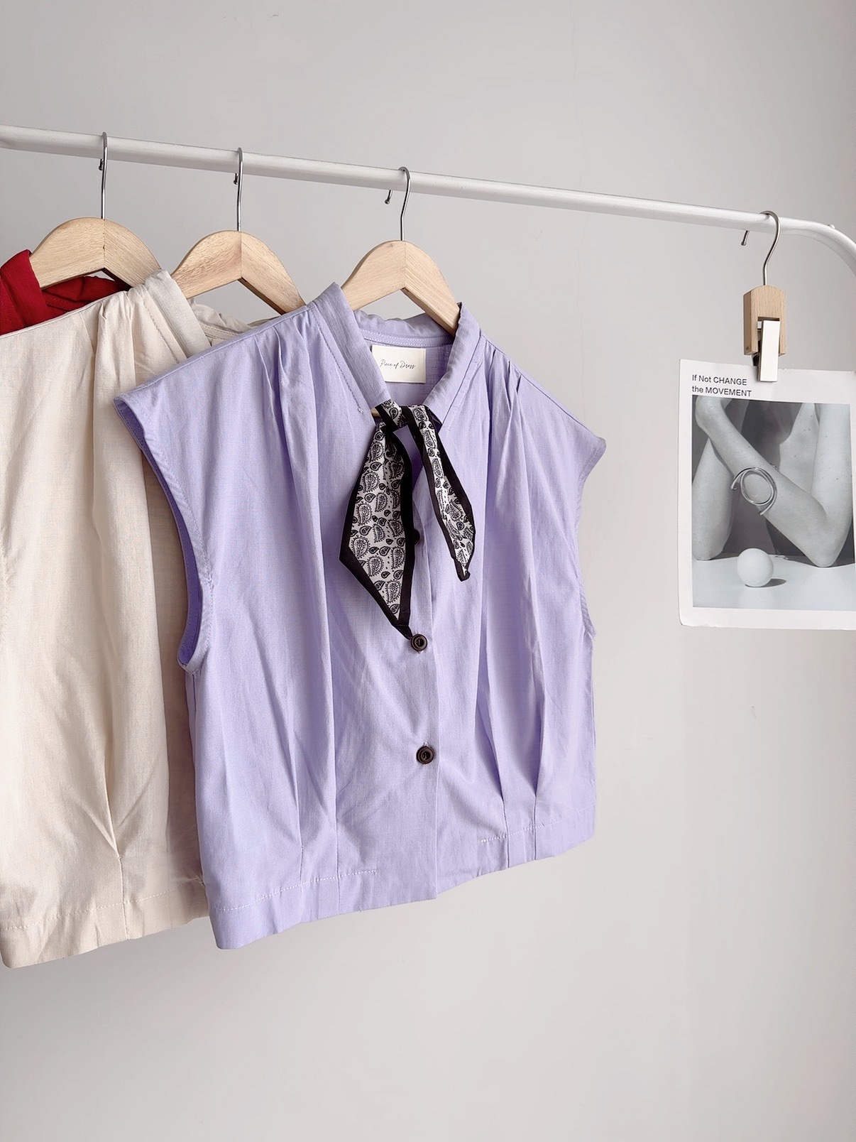 T72626 LUNA SCARF TRIM BLOUSE