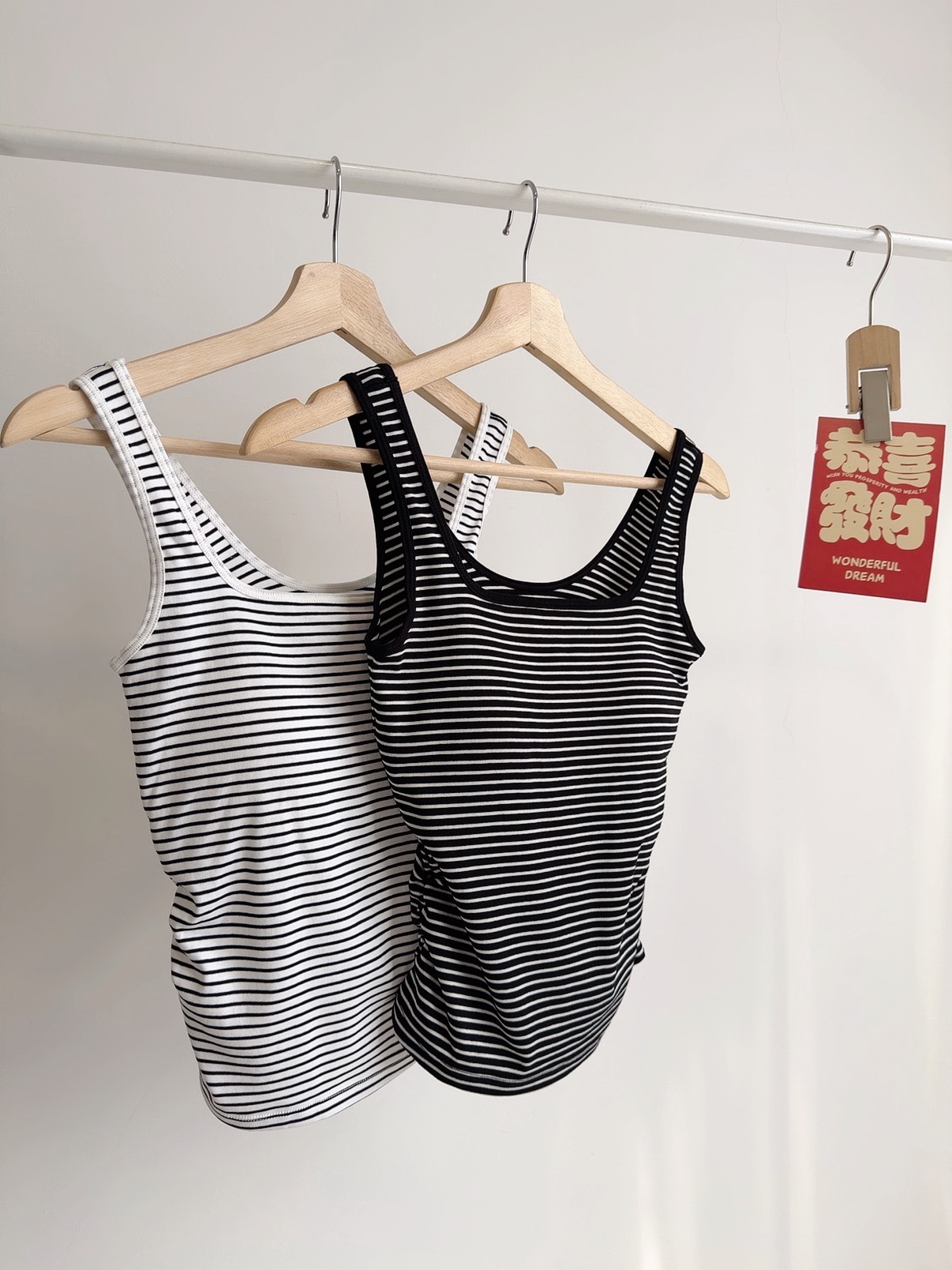 T72746 SELIN SQUARE NECK FIT TANK