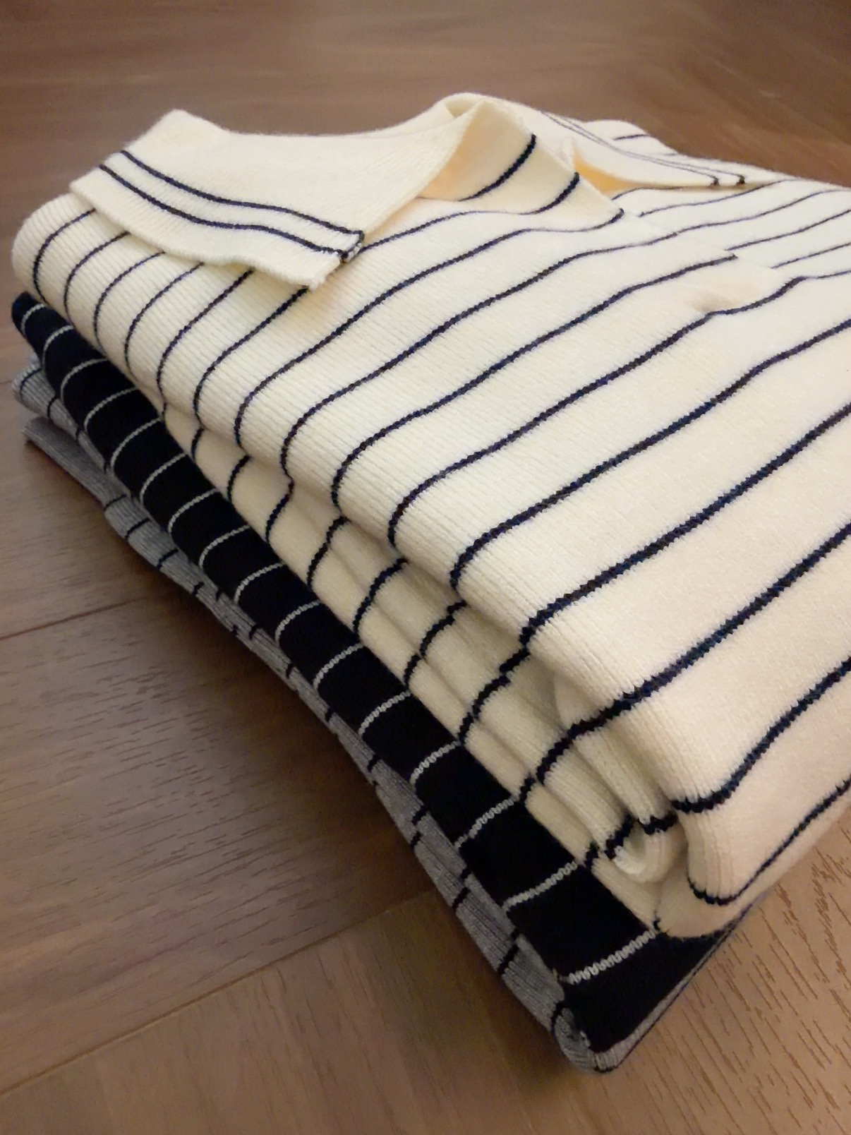 ZST2055 JENN COLLAR STRIPE KNIT TOP
