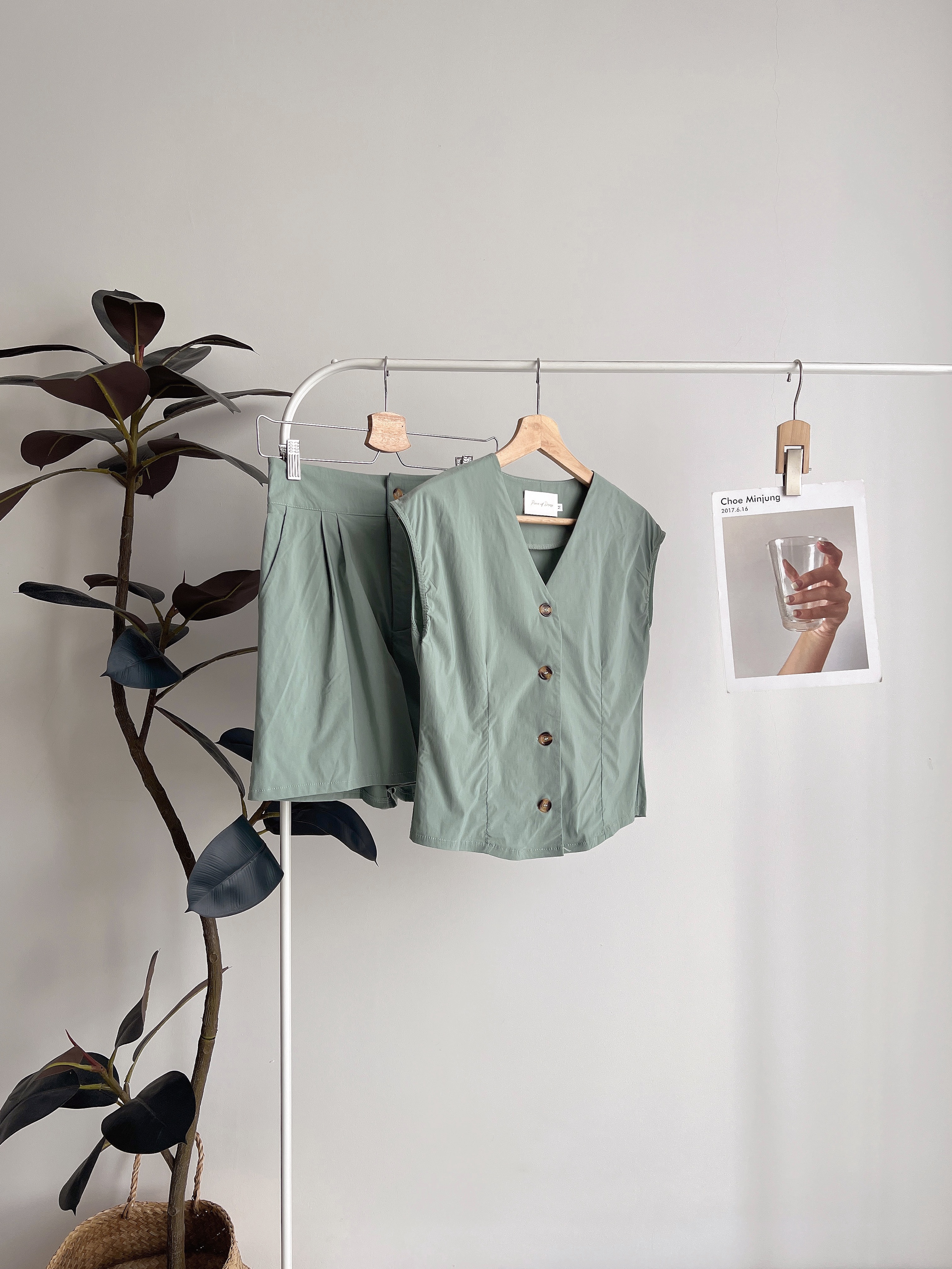 S72047 CLEO V TWO PIECES BUTTONS SET