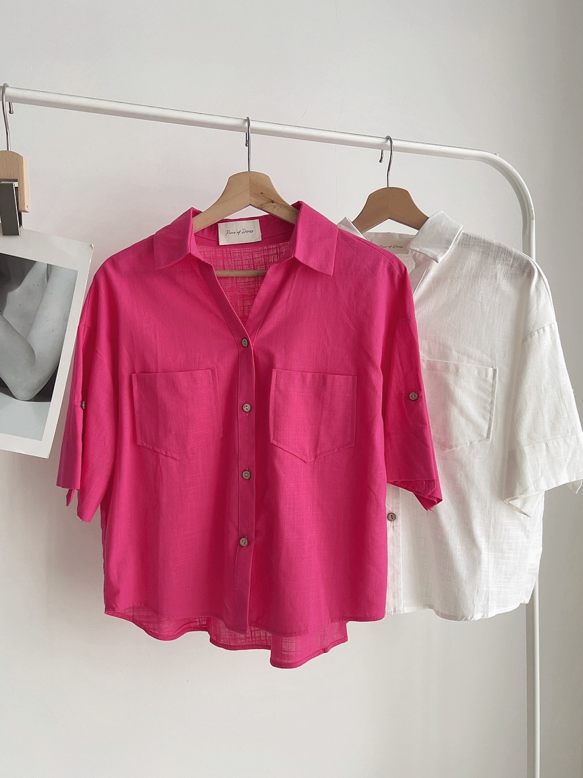 T72483 ELARA LINEN V COLLAR SHIRT