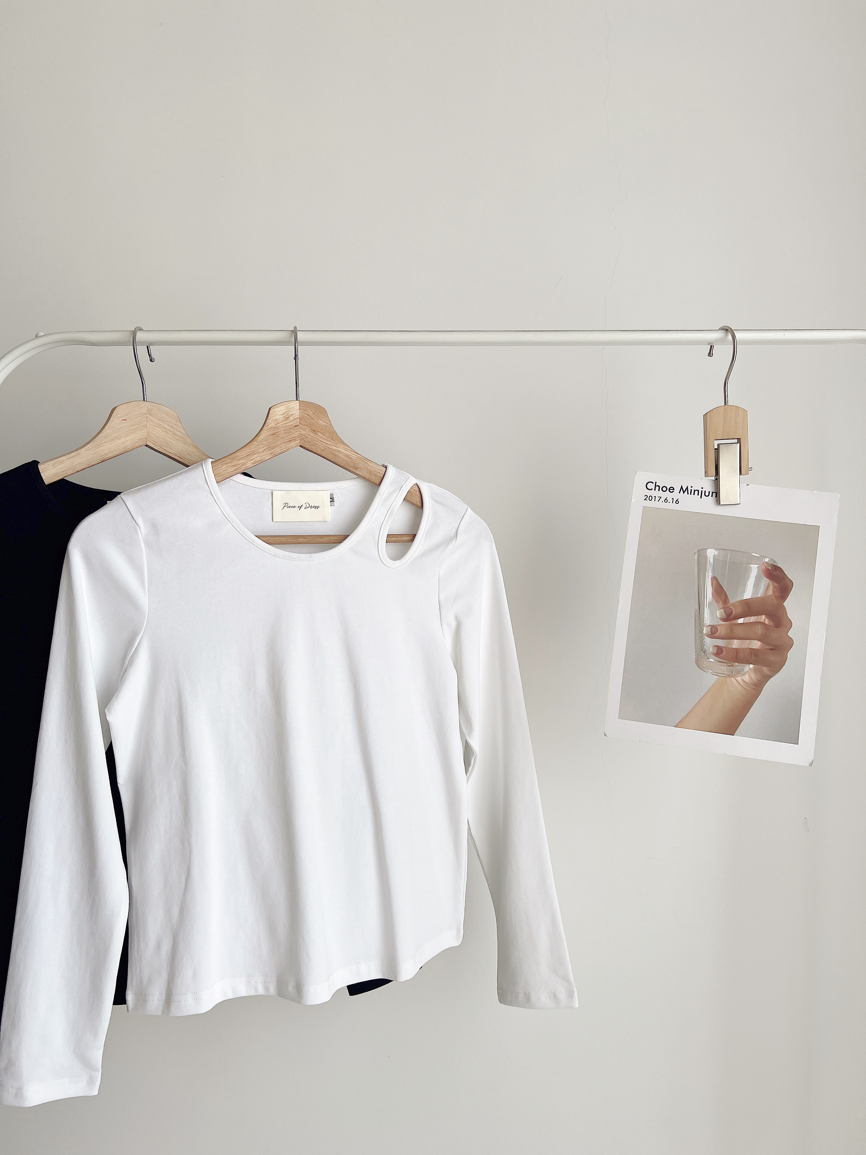 T72033 TESSA CUT IN LONG SLEEVE TOP