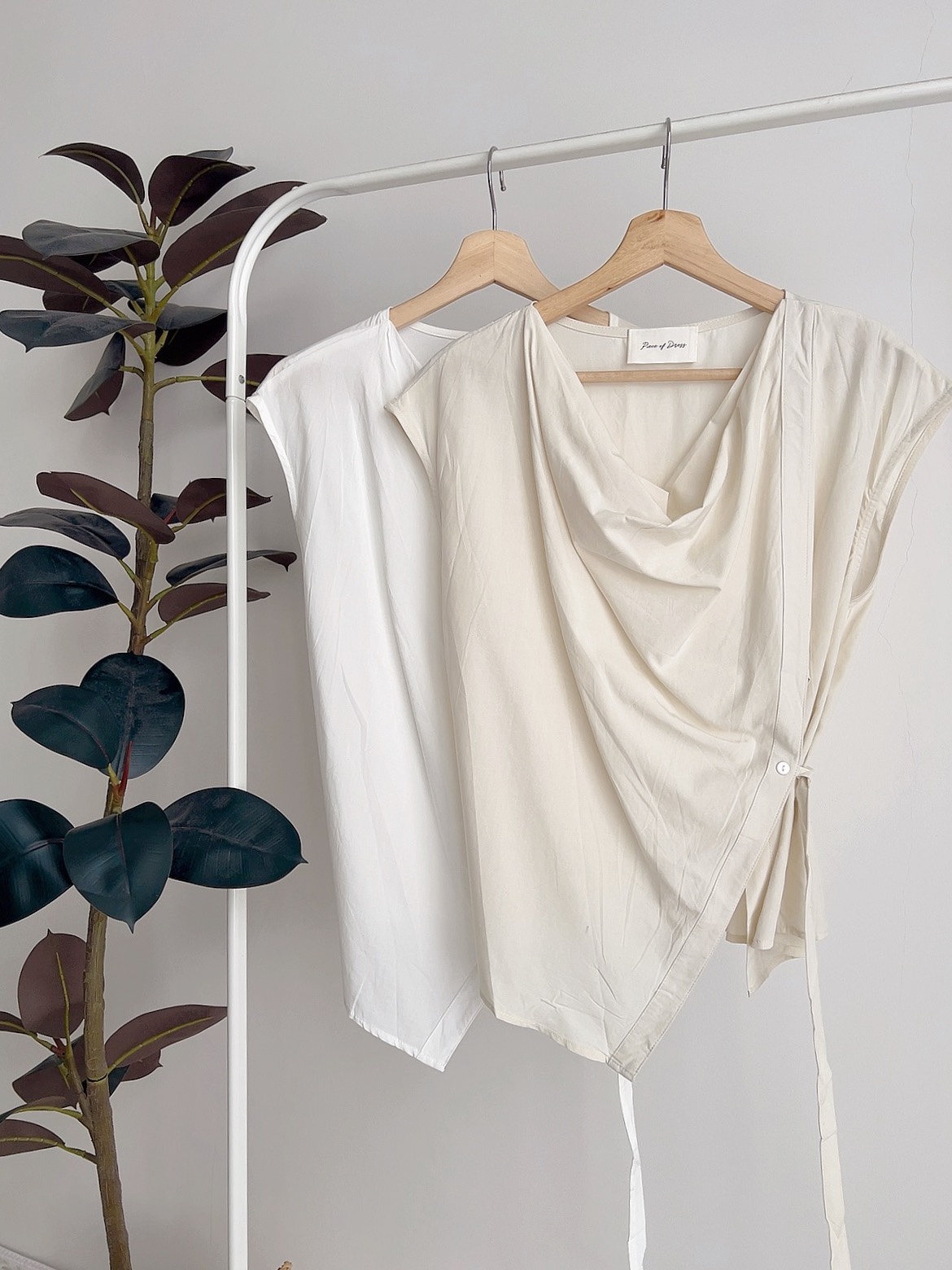 T72466 MOYA KR DESIGN DRAPPED BLOUSE