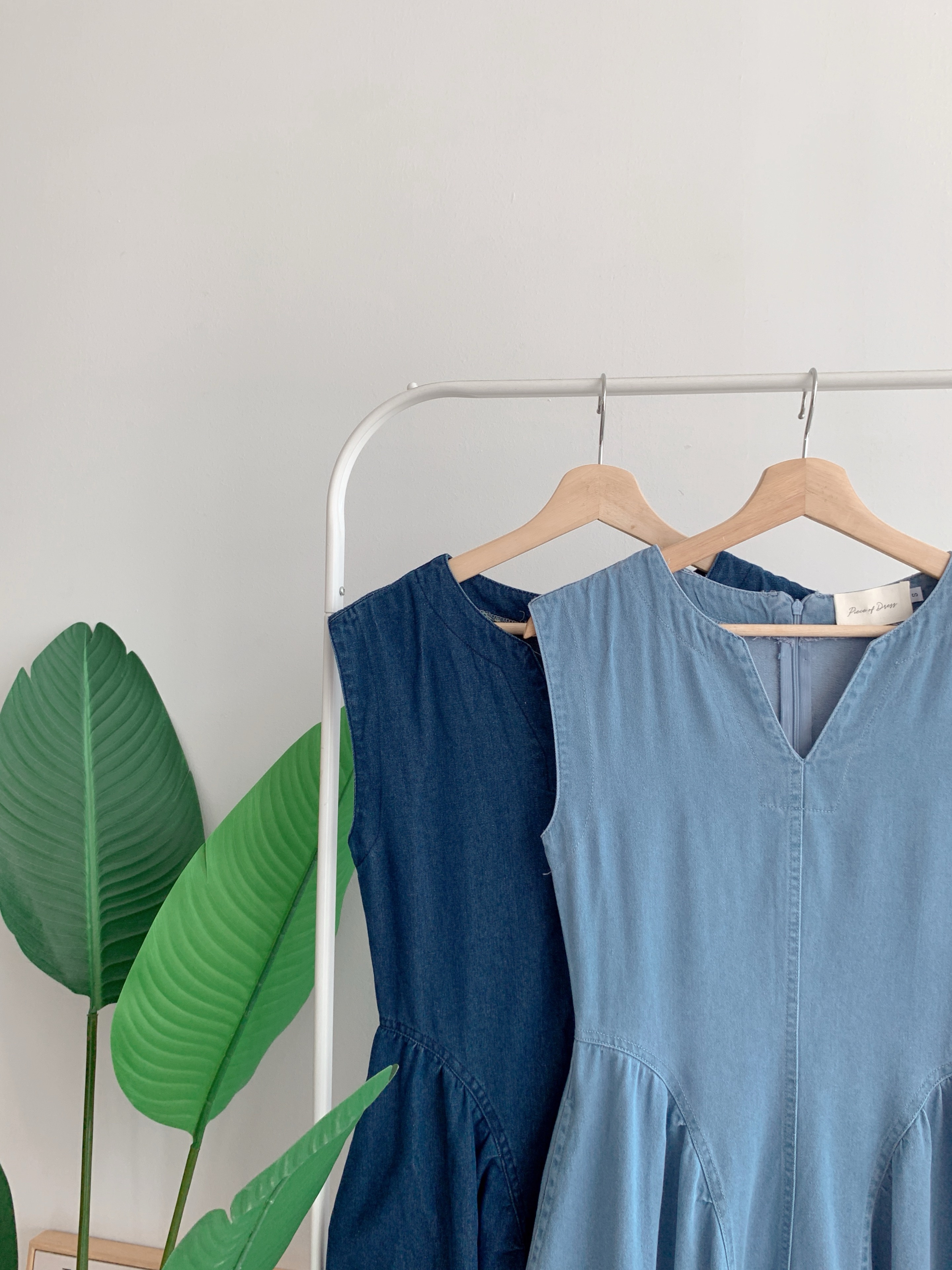 D70515 FERYA VNECK DENIM DRESS