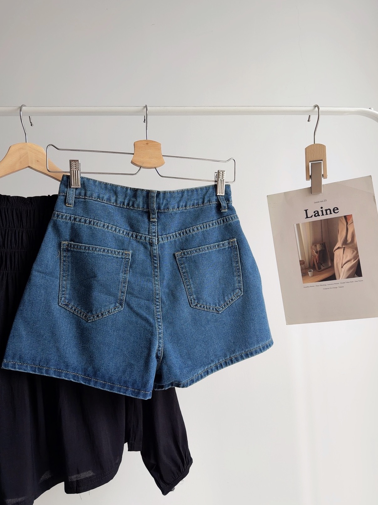 B72784 SUYA HOLIDAY DENIM SHORT