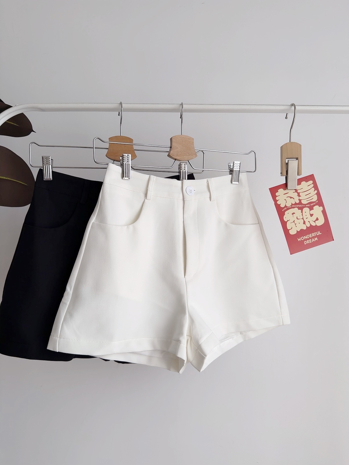 B72724 BLAIRE ELEGANT SHORTS