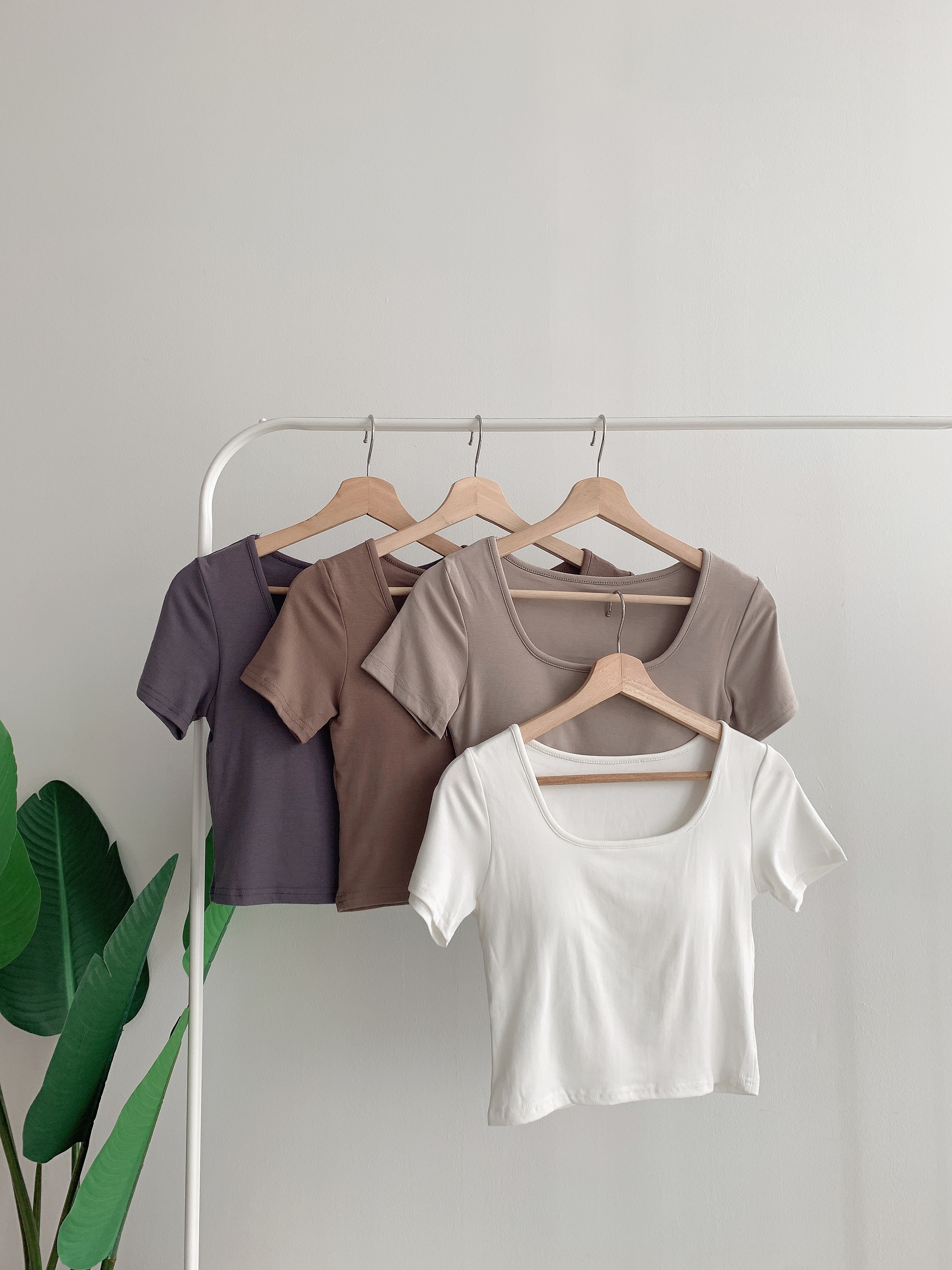 T70143 ALLEGRA COMFY U NECK BASIC TEE