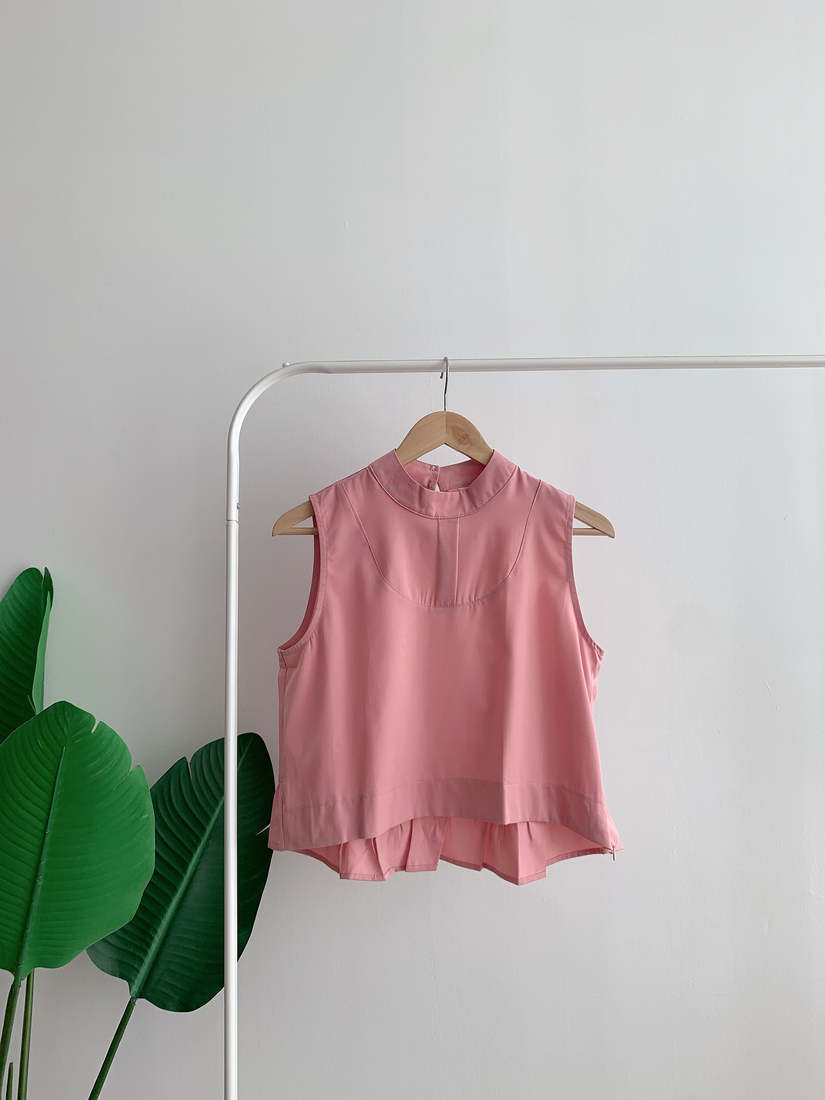 T70165 PARLEY PREMIUM SLEEVELESS BLOUSE