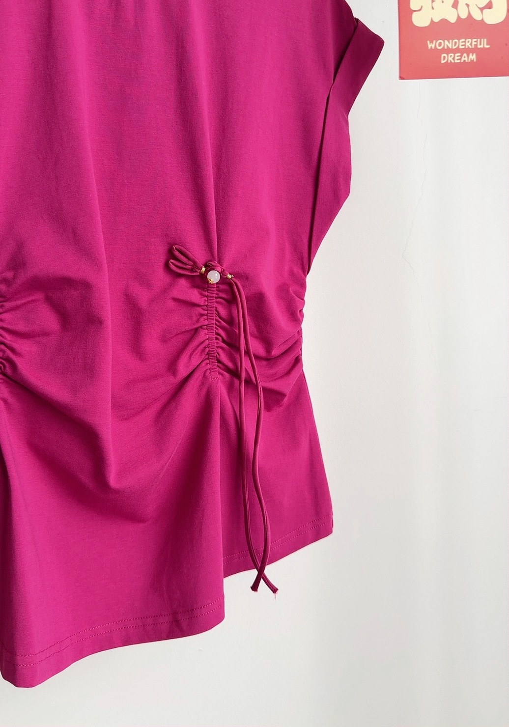 T72748 AURE GATHER WAIST CNY TEE