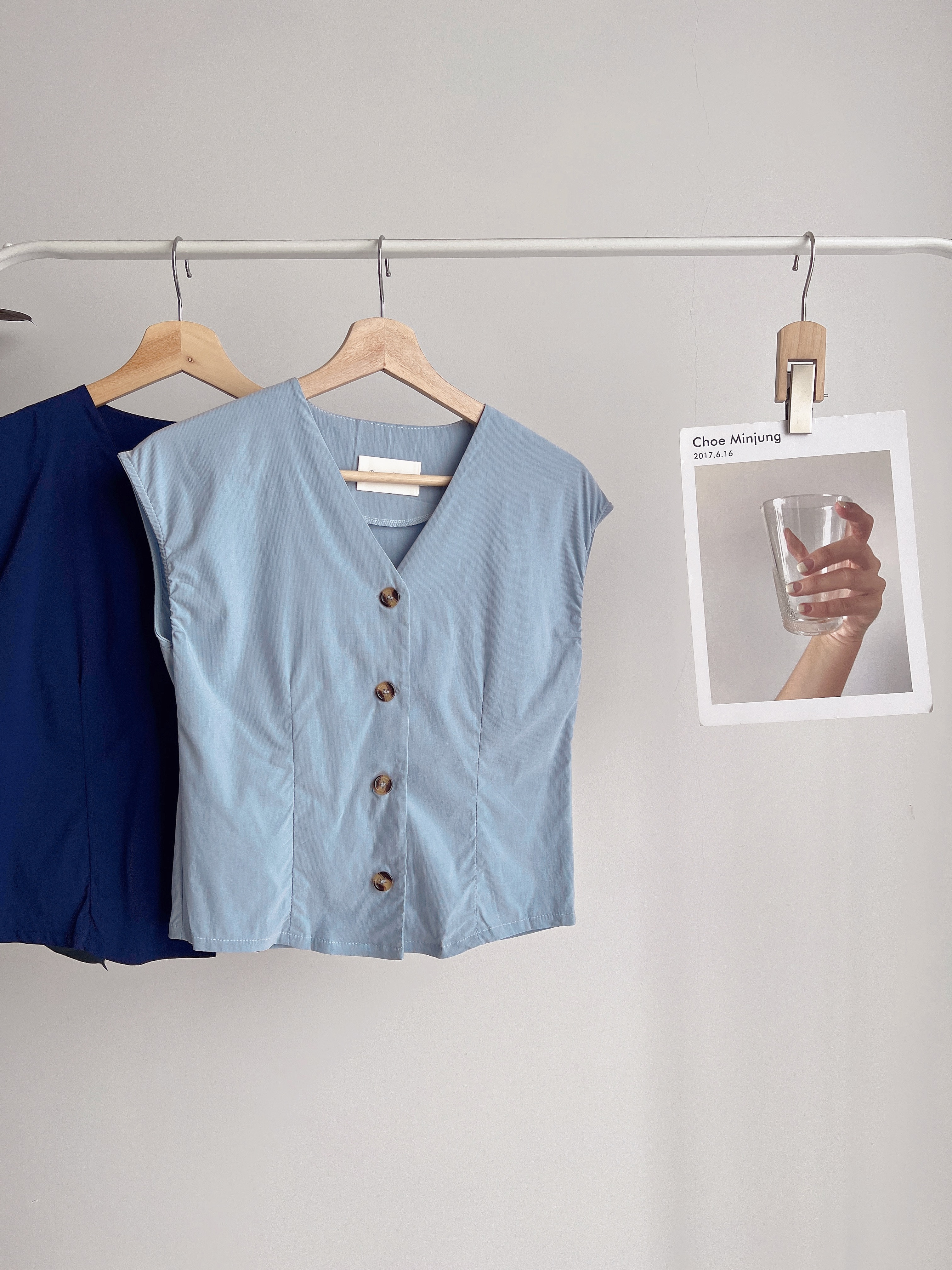 S72047 CLEO V TWO PIECES BUTTONS SET