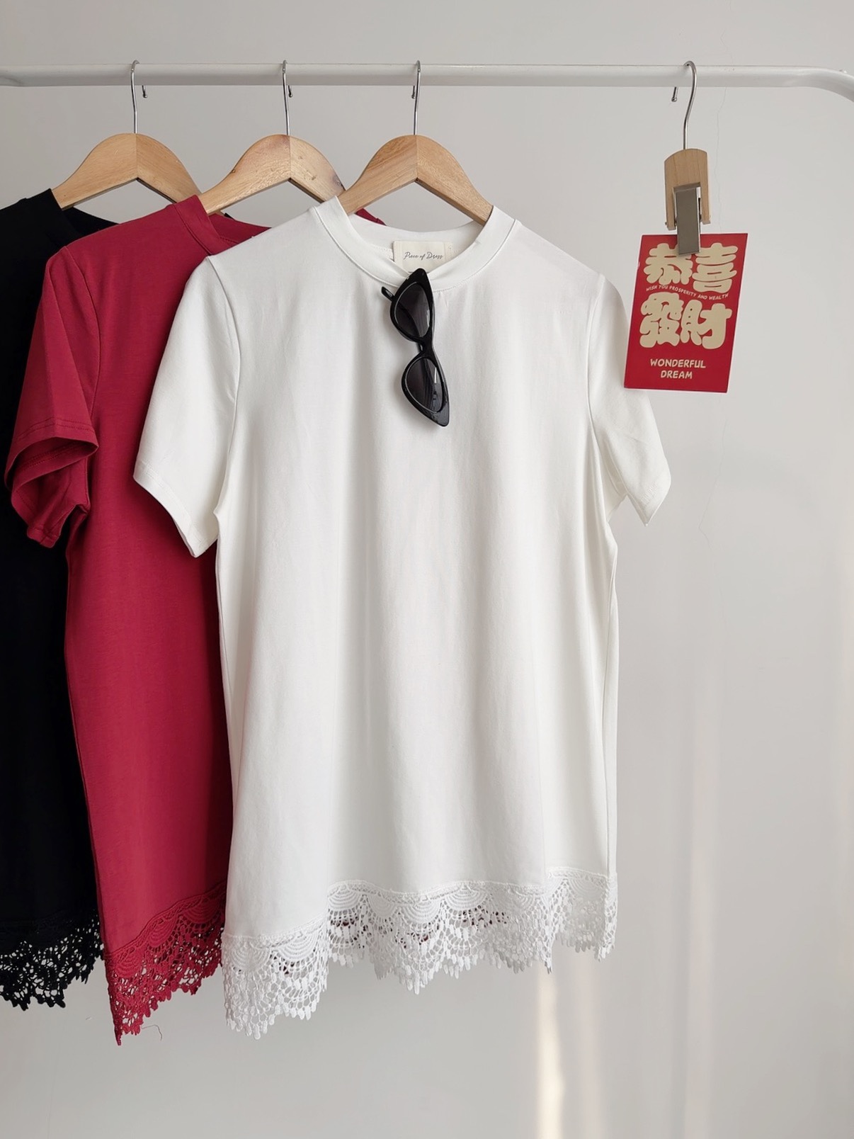 T72750 LIORA CROCHET HEM LONG TEE