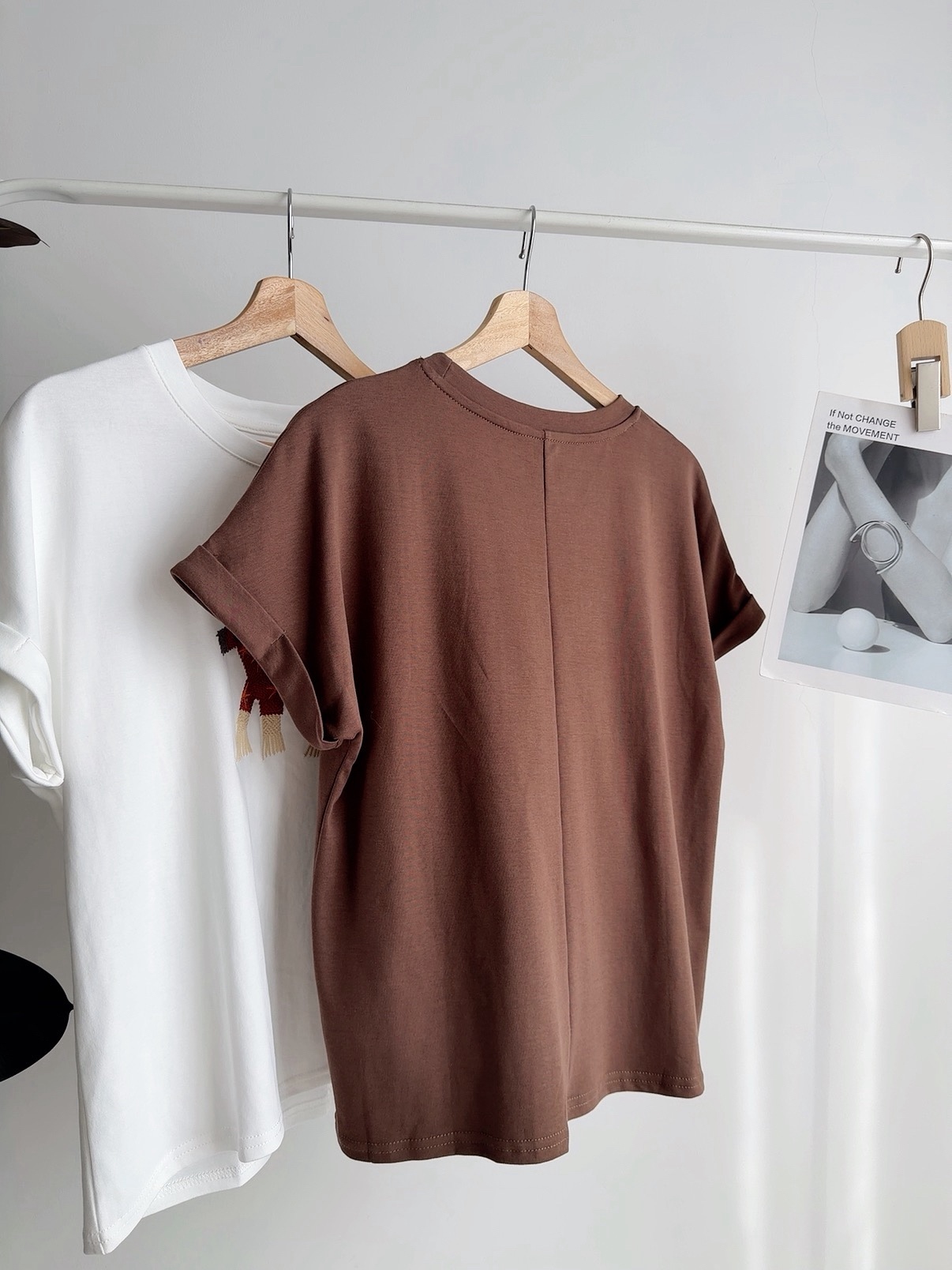 T72579 COE PONY EMBROIDRED TEE