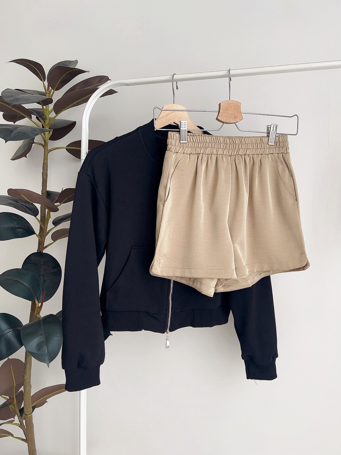 B72469 EVA DIAMOND DEISGN SHORTS