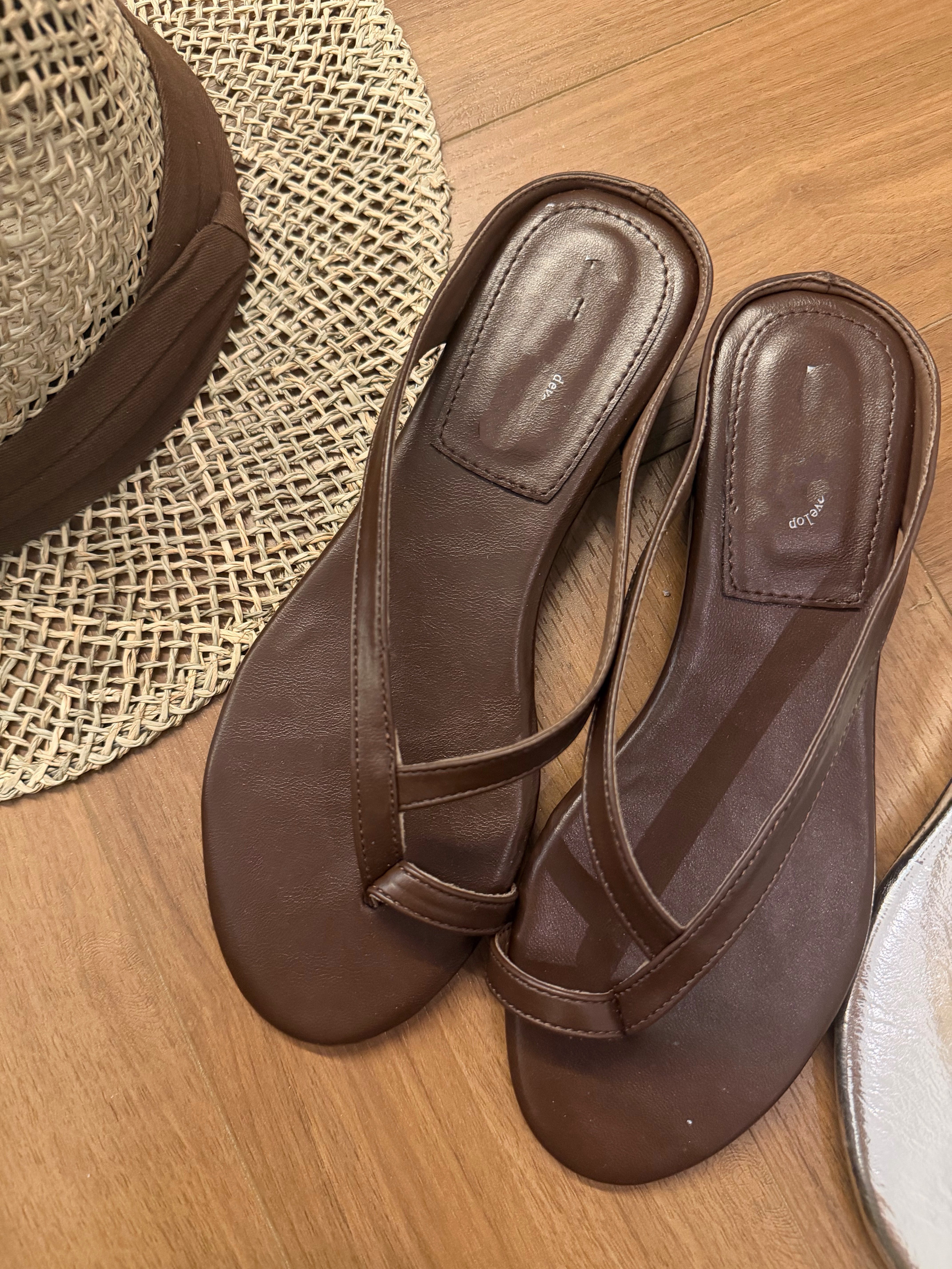 LAM99 EULA MINIMAL TOE LOW HEEL