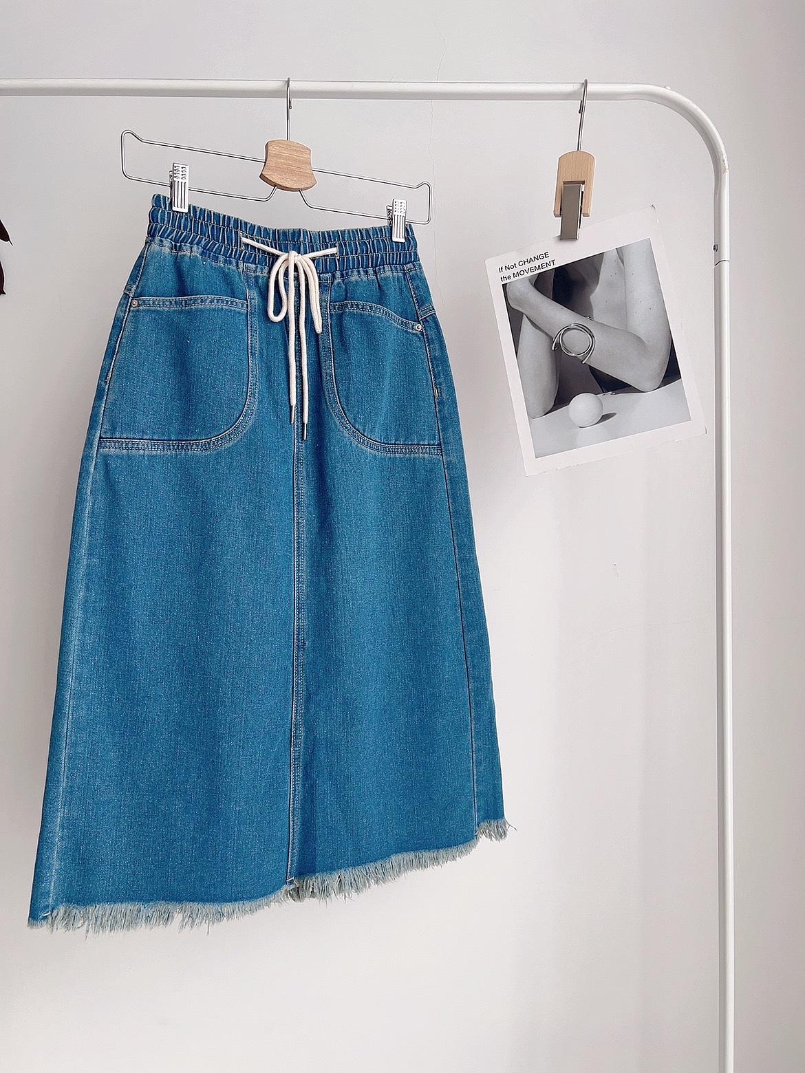 B72502 WENA BACK SLIT DENIM SKIRT