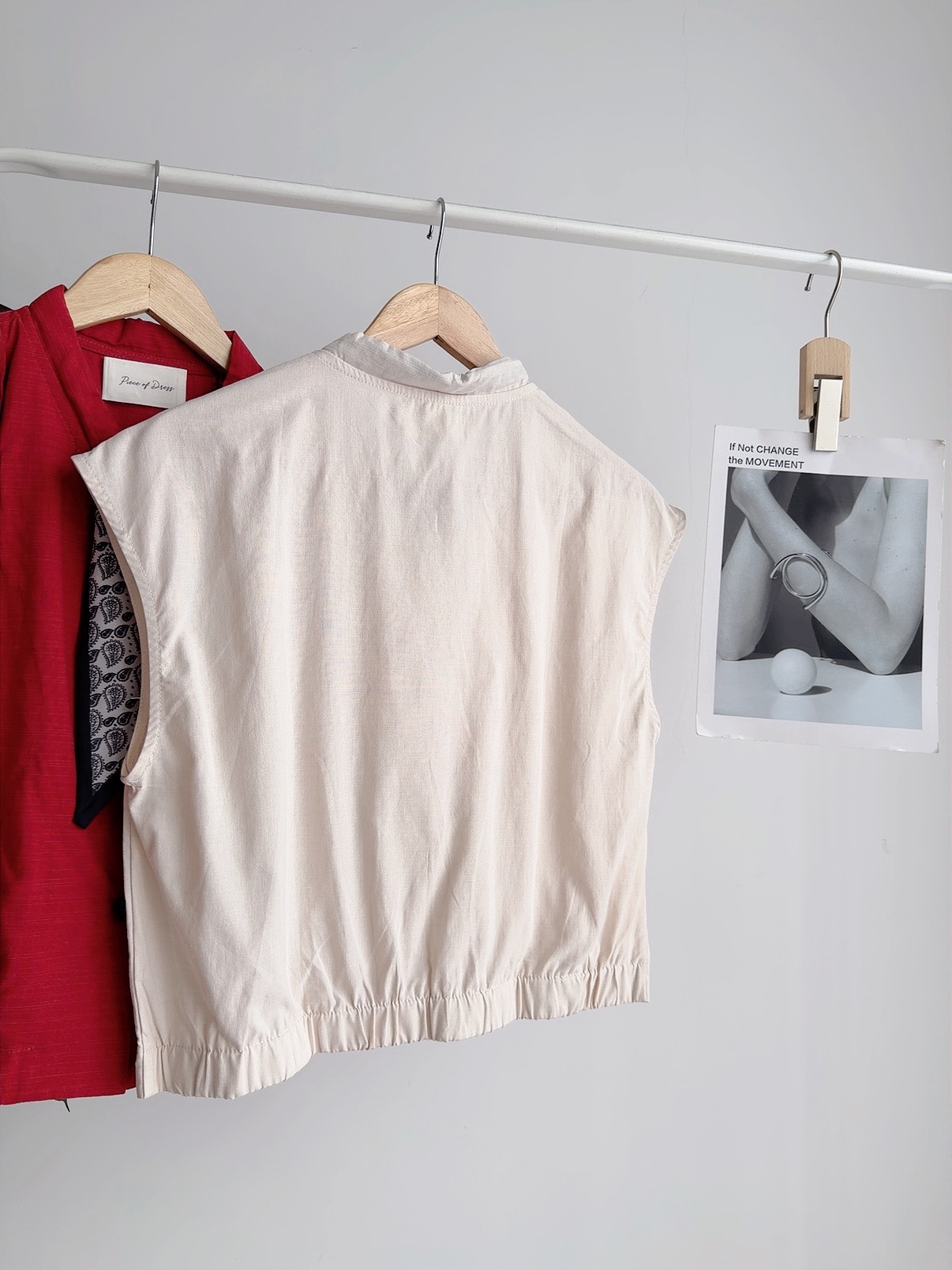 T72626 LUNA SCARF TRIM BLOUSE