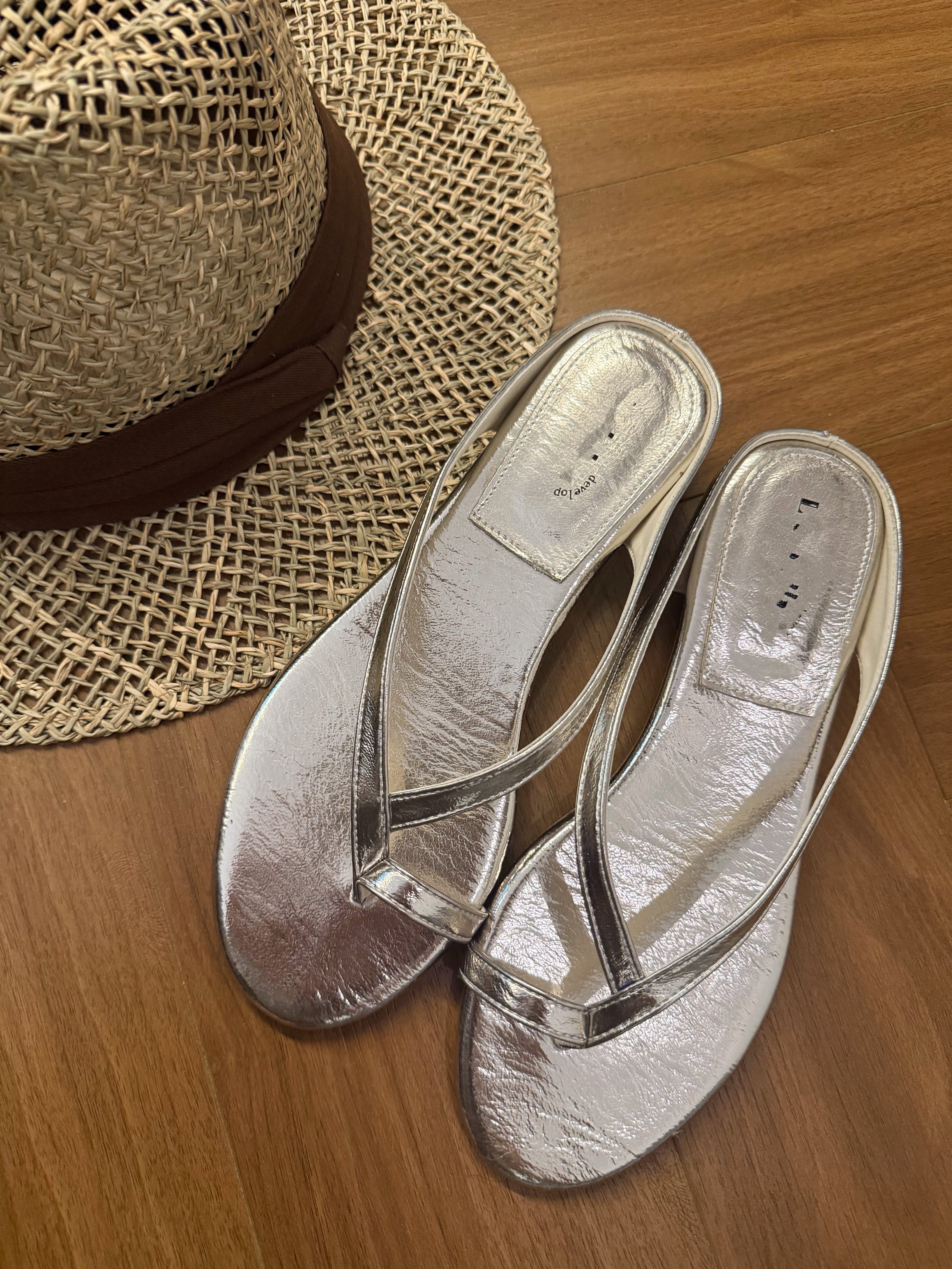 LAM99 EULA MINIMAL TOE LOW HEEL