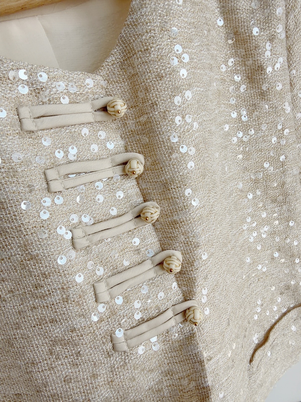 T72704  SHUYA PREMIUM SEQUIN TWEED  TOP