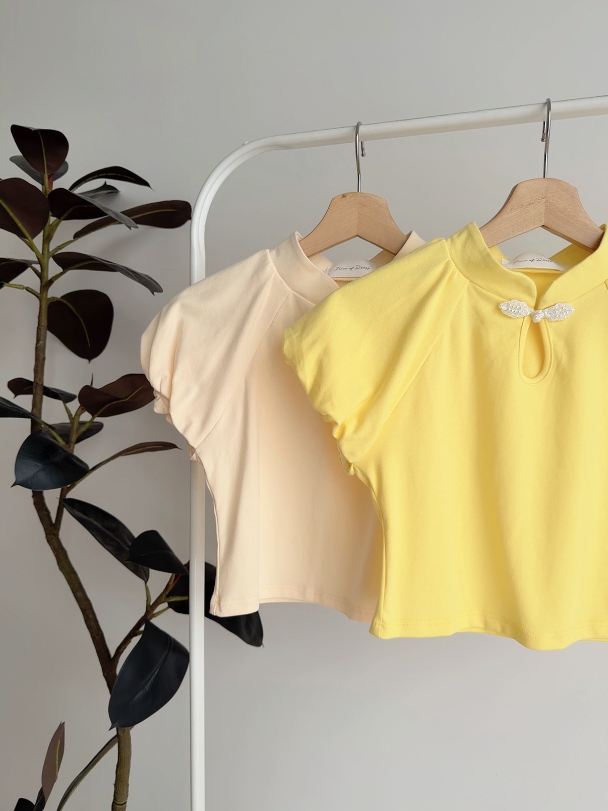 T72683 MOLI PEARL KNOT ORIENTAL TEE