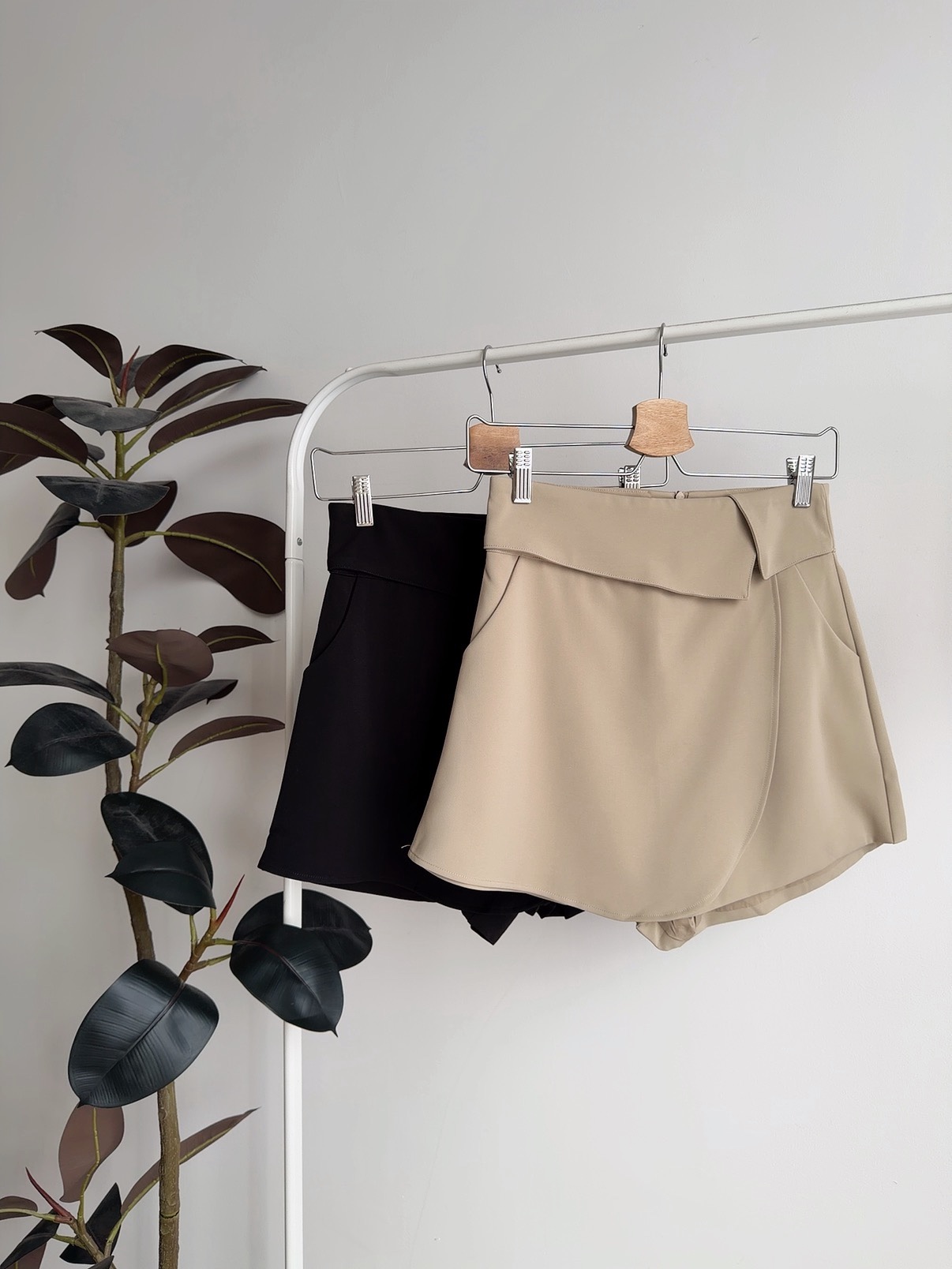 B72742 VERA WRAP DESIGN SKORT