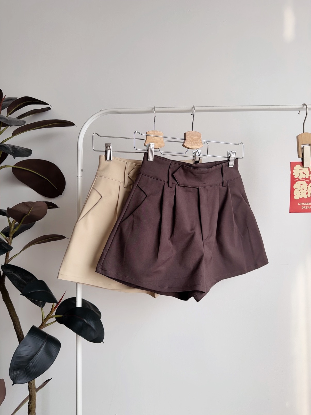 B72741 AVELINE A CUT SHORTS