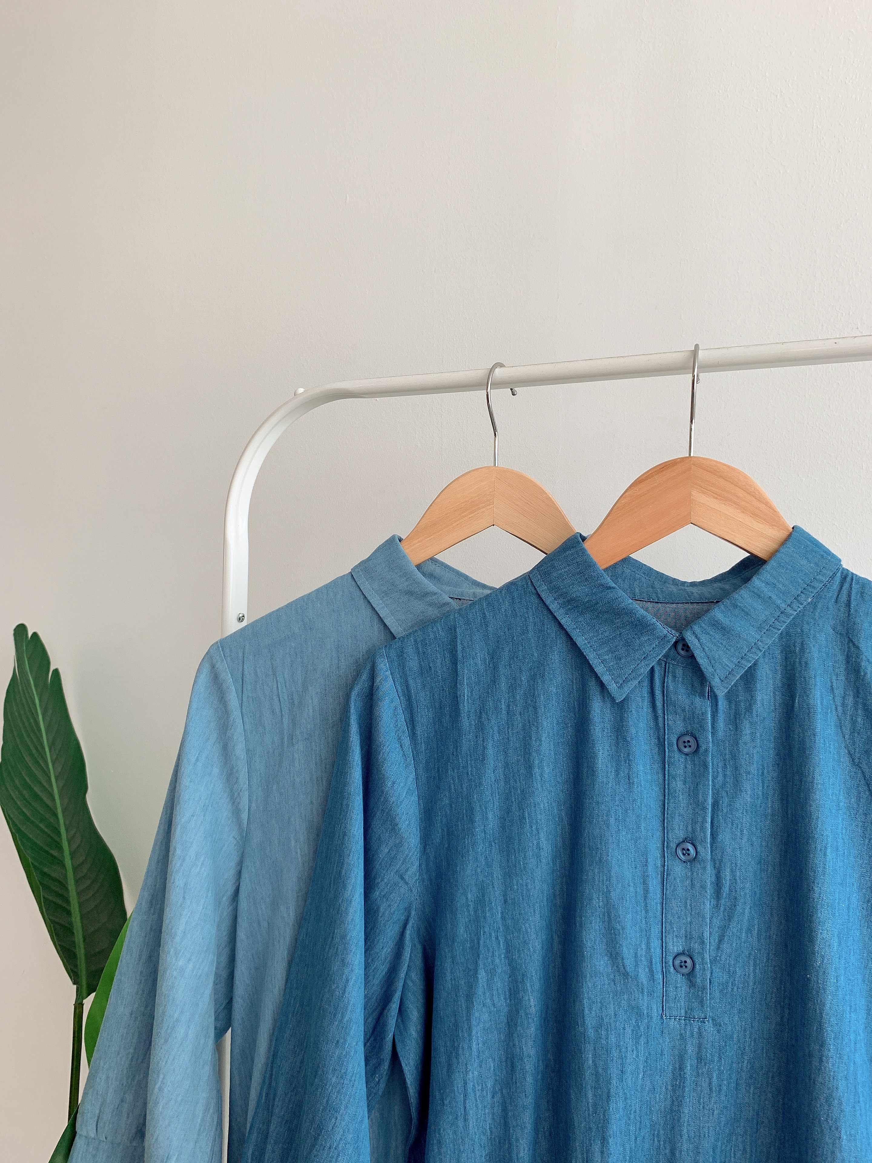 T60900 MEADOW WASH OFF DENIM BLOUSE