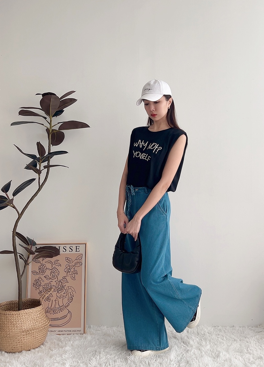 T70487 WHY NOT SLEEVELESS SUMMER TEE