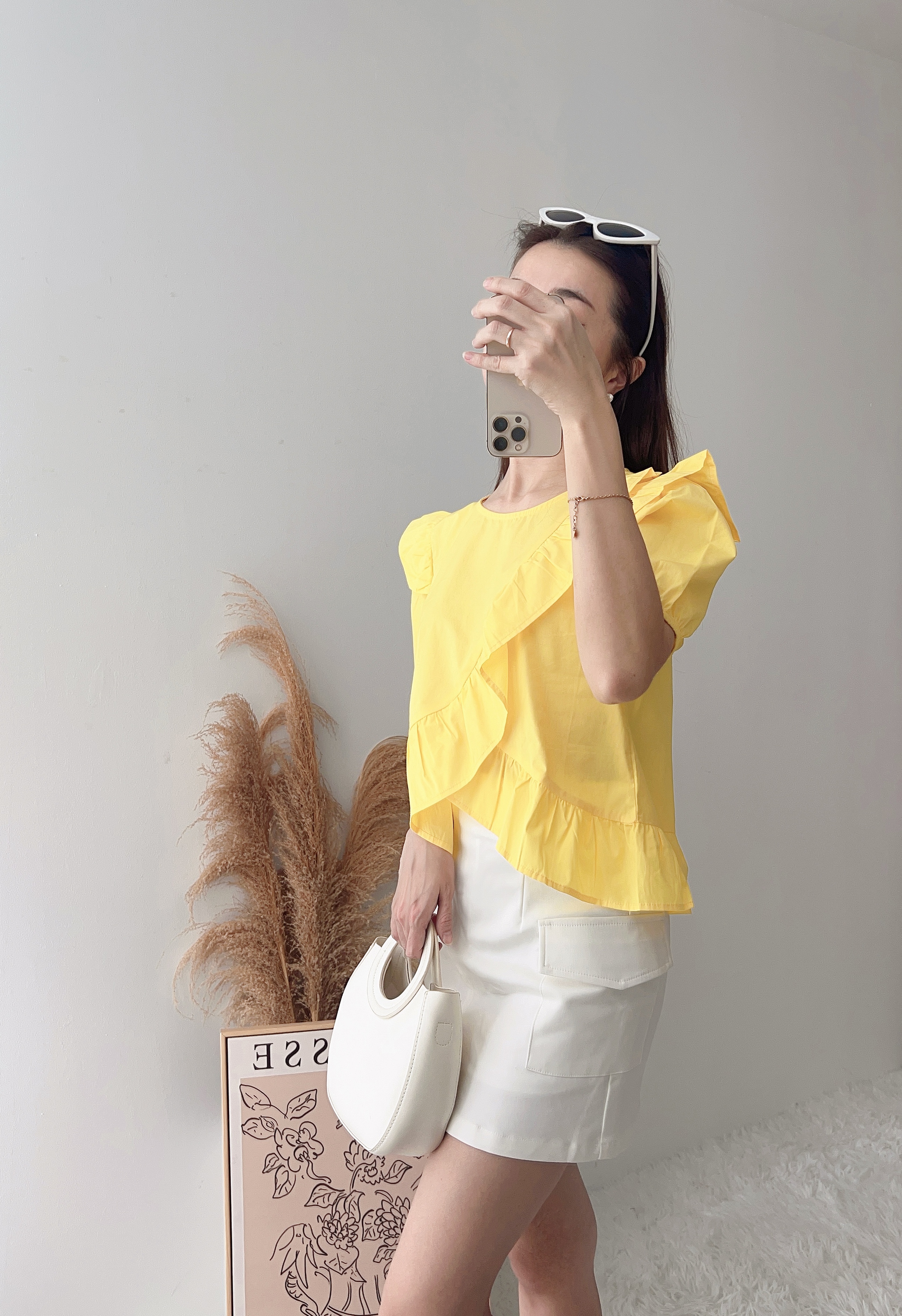T7718 RUFFLE SLEEVES BLOUSE
