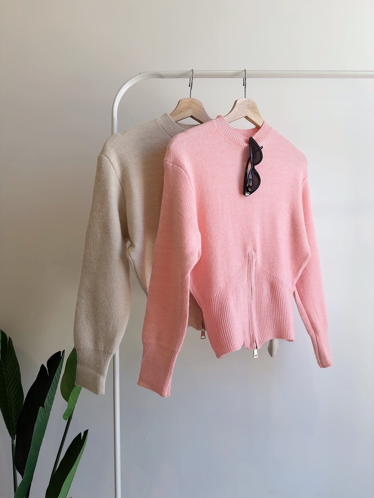 T72788 EVA ZIPPER KNIT TOP