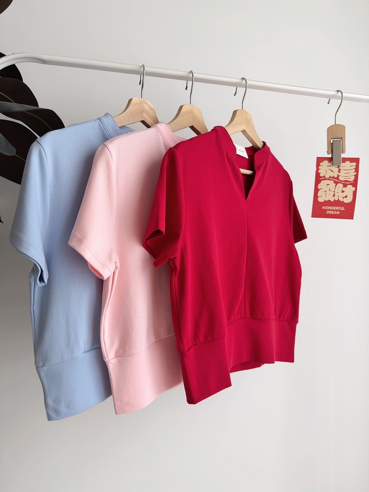 T72770 ETTA CLEAN LINE V COLLAR TOP